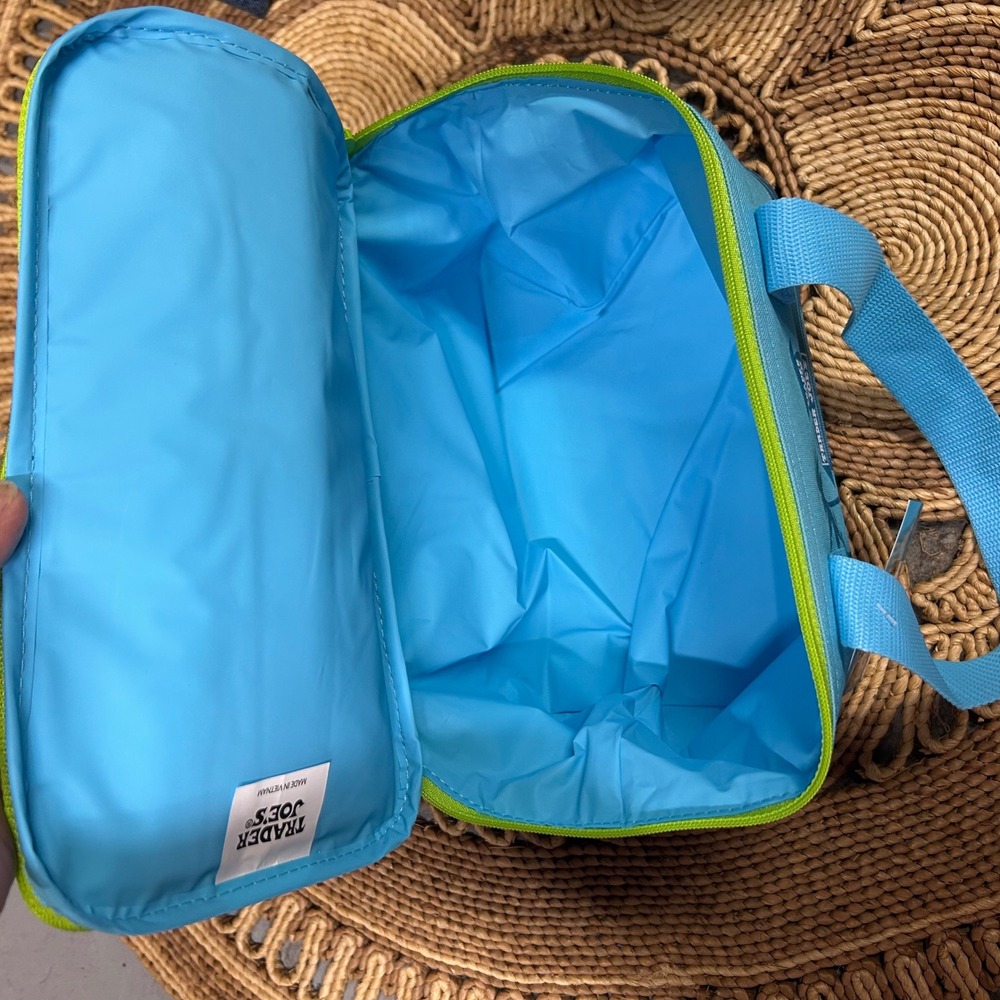 NWT Trader Joe's Mini Blue with Green Trim‎ Insulated Tote Lunch Bag Picnic - Picture 7 of 7